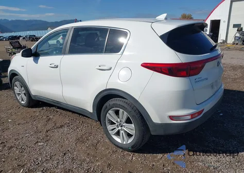 2017 Kia Sportage Lx z USA, uszkodzony, nr VIN KNDPMCAC9H7039959